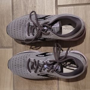 Brooks Ghost 13 Women's size 11 wide (D)